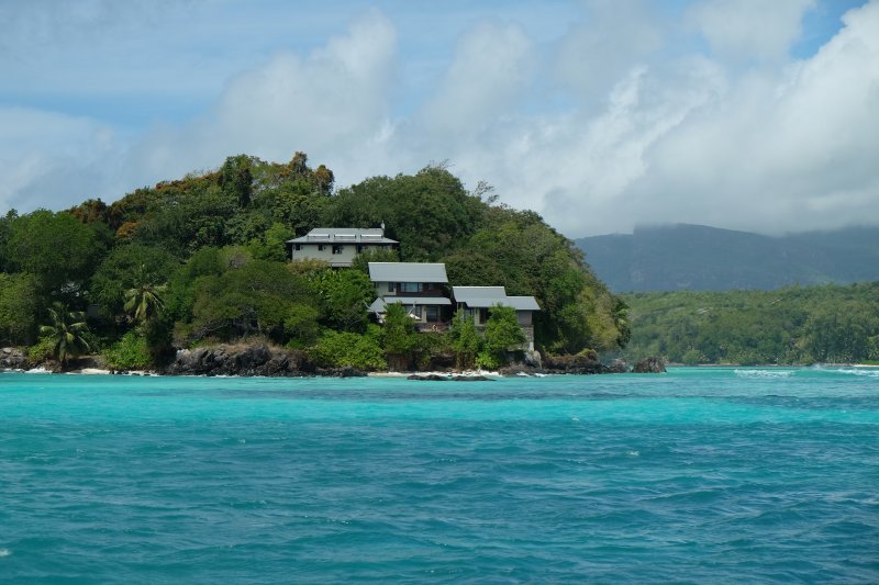 excursions-mahe-glass-bottom-boat-park-marin-7  (© Seychelles Booking)