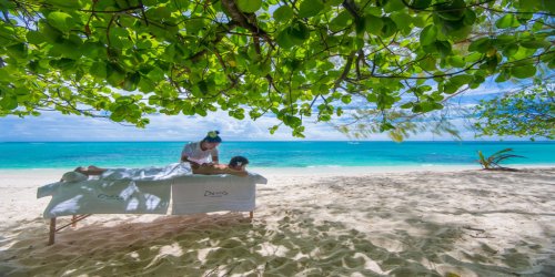 seychelles-booking-Denis-Private-Island-massage  (© Seychelles Booking)