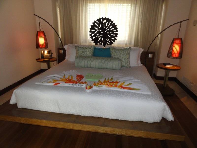 seychelles-ephelia-villa-spa-chambre  (© Seychelles Booking)