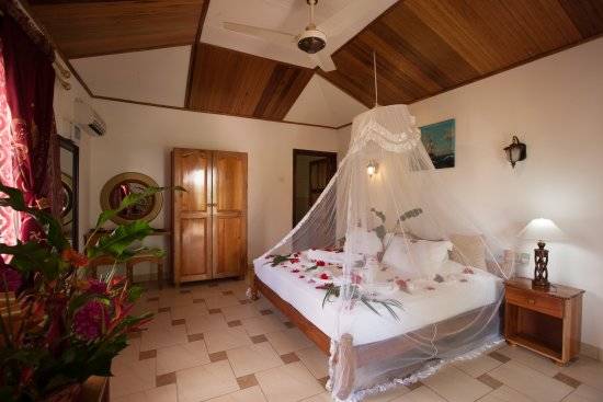 seychelles-etoile-labrine-vue-chambre-1  (© Seychelles Booking)