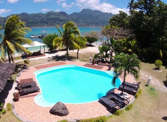 seychelles-habitation-cerf-island-pool2  (© Seychelles Booking)