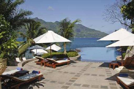 seychelles-hilton-piscine  (© Vision Voyages TN / Hilton Seychelles Northolme Resort and Spa)