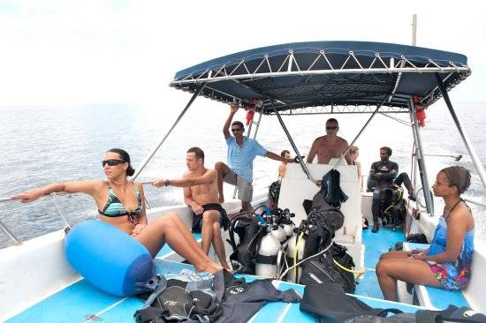 seychelles-mahe-blueseadivers-boat2  (© Blue Sea Divers / Blue Sea Divers - FFESSM - CEDIP courses - 4 days (level 1))