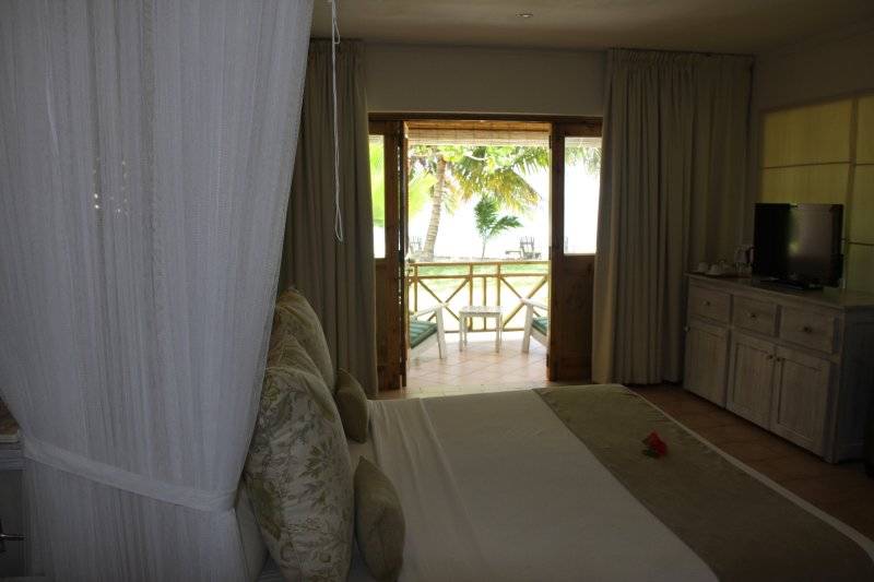 seychelles-praslin-indian-ocean-lodge-chambre-standard10  (© Seychelles Booking)