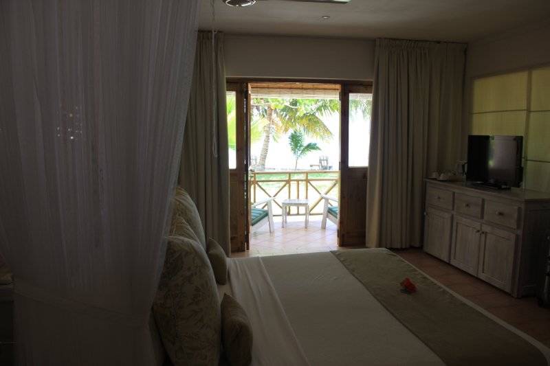seychelles-praslin-indian-ocean-lodge-chambre-standard11  (© Seychelles Booking)